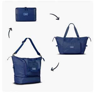 BNWT the Foldie travel bag